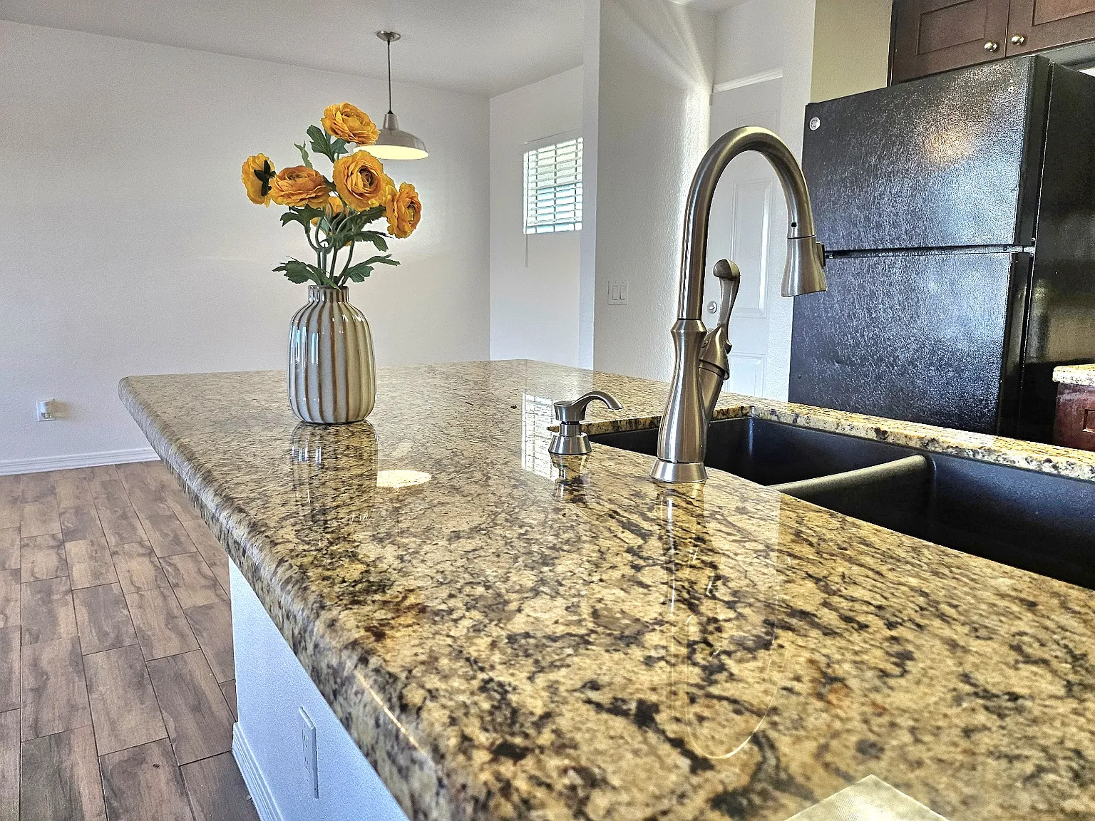 1 bed, 620 sqft, $935 — Photo 1