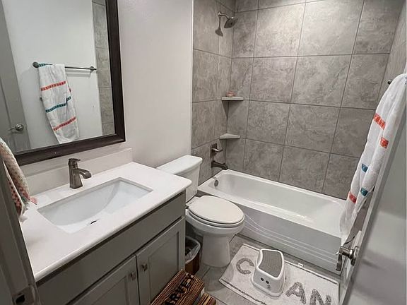 4th image of 4130 Pequin Dr