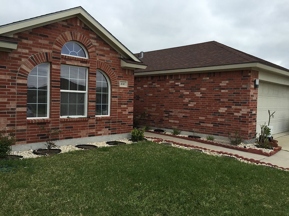1st image of 1610 Oak Landing Dr