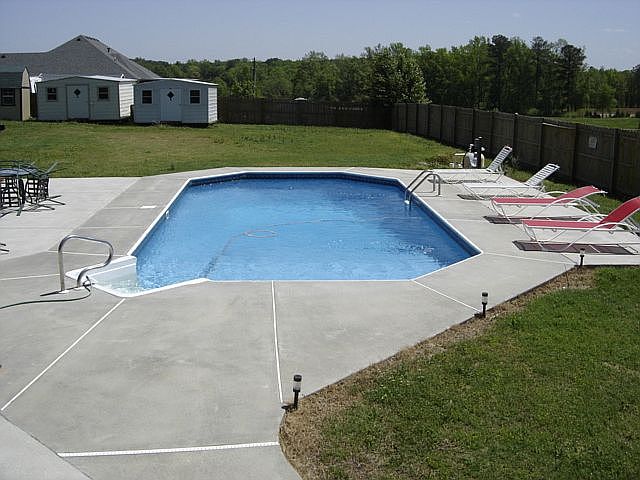 2nd image of 106 Fannin Rd