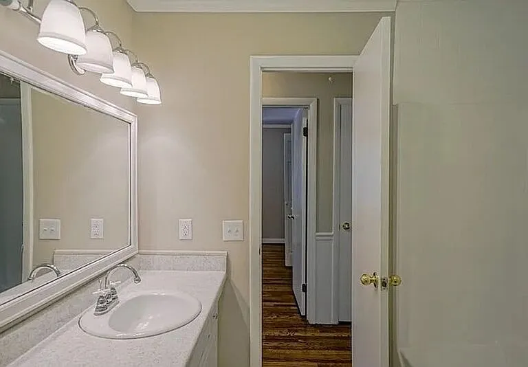 112 Old Meadowbrook Dr — Photo 13