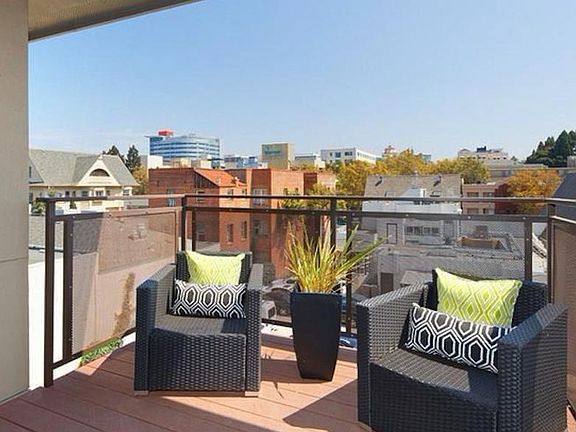 Private Outdoor Deck