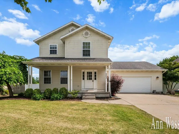 203 Chary Ridge Dr NW, Kent City, MI 49330