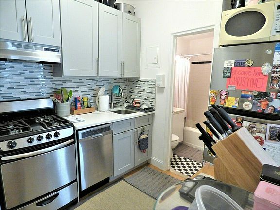 4th image of 316 E 19th St #3B