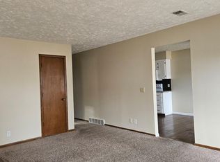 516 S Lakewood St, Valley, NE 68064