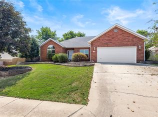 2431 Indian Oaks Trl, Springdale, AR 72762