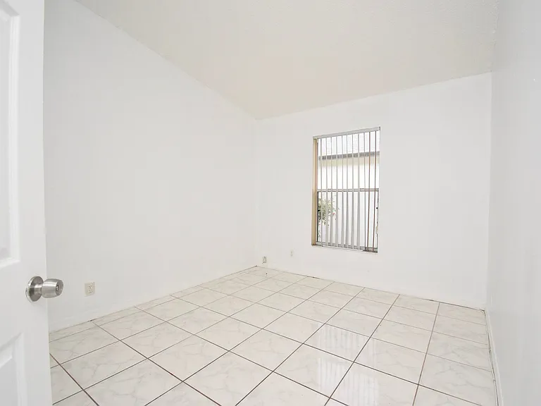 1456 Waterway Cove Dr — Photo 12