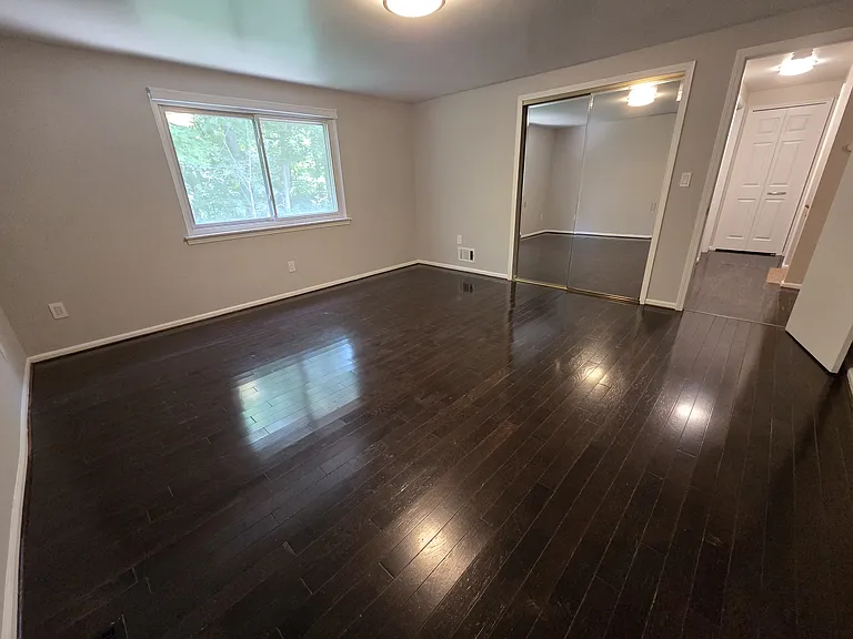 6076 Glen Eagles Dr — Photo 21