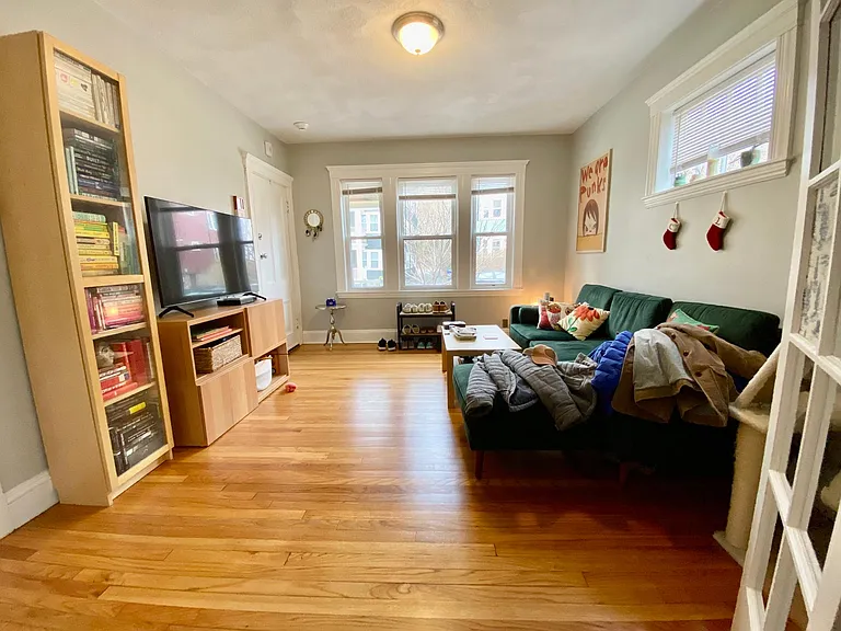 24 Saint Peter St #1L — Photo 5