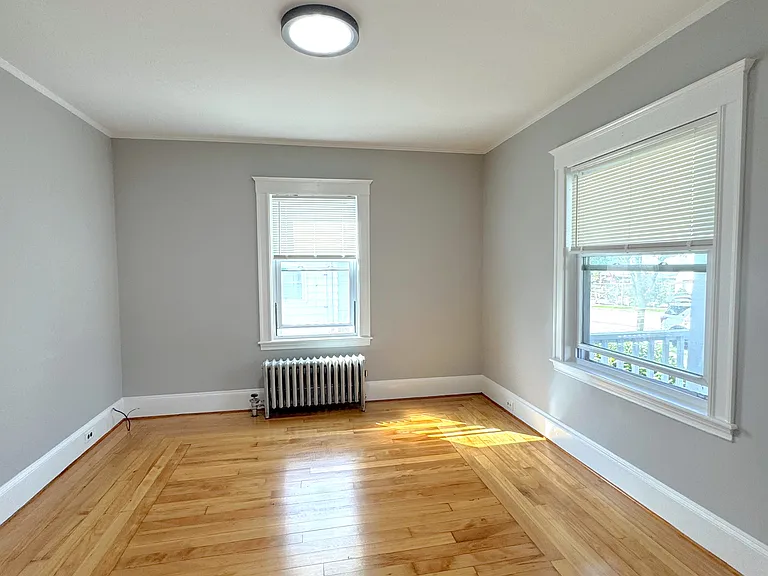 335-337 Franklin St #335 — Photo 12