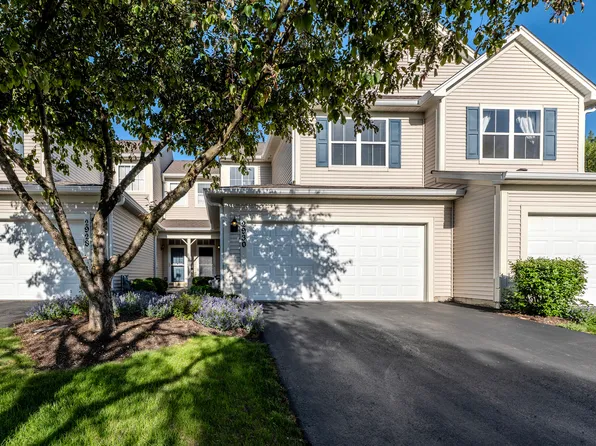 2930 Langston Cir #2930, Saint Charles, IL 60175