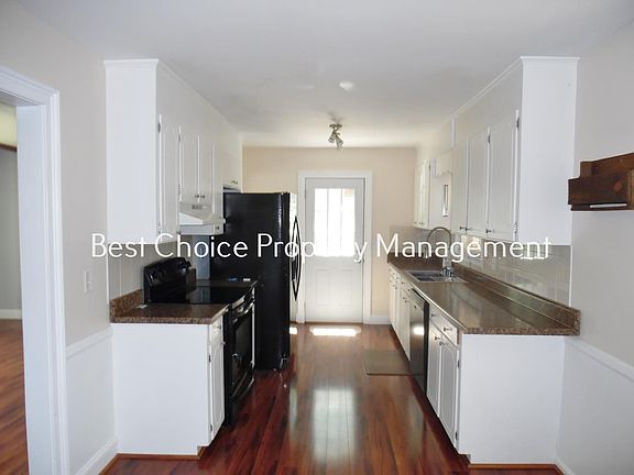 2nd image of 412 Tebblewood Dr