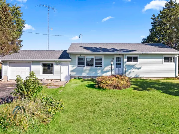 W11319 Rose Eld Rd, Ripon, WI 54971