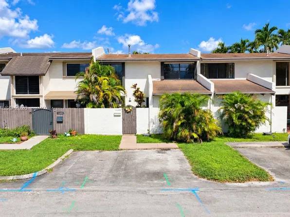 11335 SW 71st Ln, Miami, FL 33173