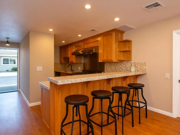 805 Tully Rd APT 30, Modesto, CA 95350