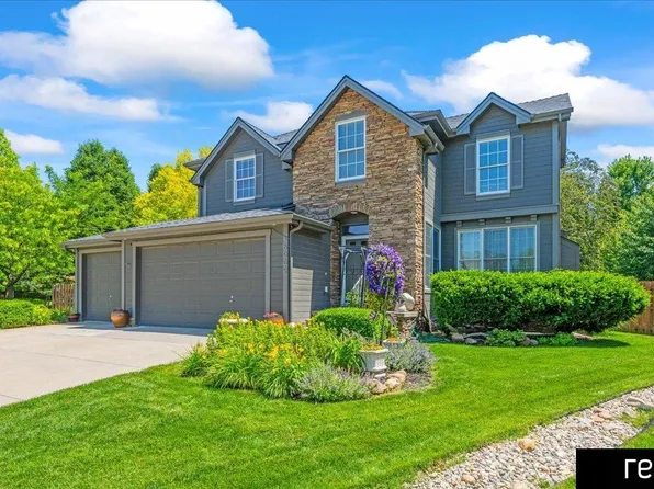 18009 Dewey Cir, Elkhorn, NE 68022