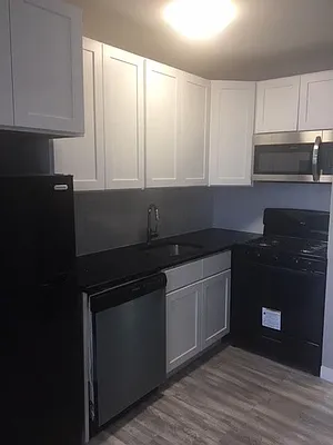 Rented by Bloom Real Estate Group | media 6