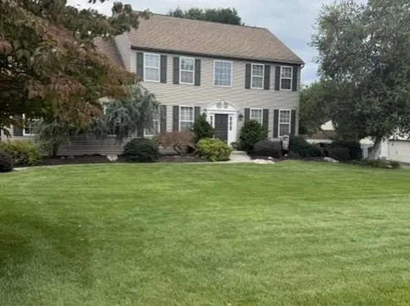 131 Ramblewood Dr, Glenmoore, PA 19343