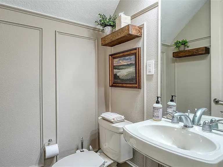 235 Cocoanut Ave #106B — Photo 16