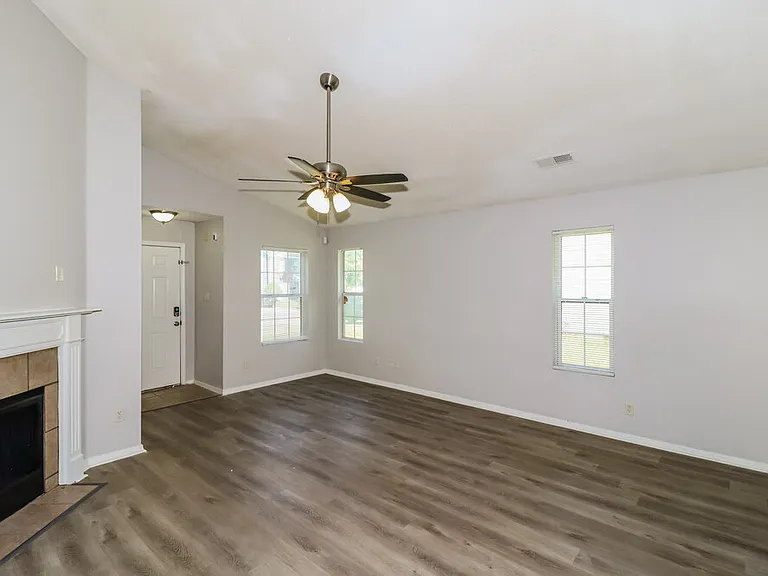4680 Waterfront Oak Dr — Photo 5