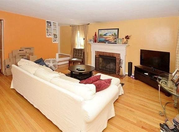 2nd image of 6435 Welton St