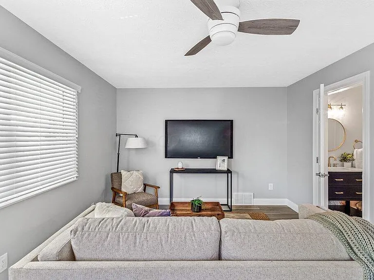 1474 Glenn Ave — Photo 12