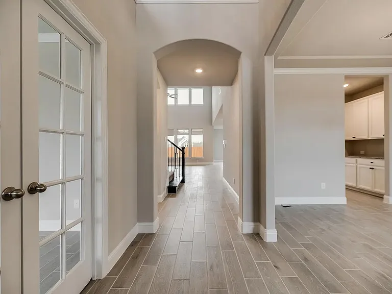 412 Winding Creek Ln — Photo 2