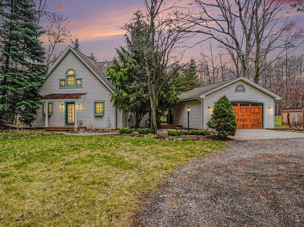 9362 Club House Dr W, Stanwood, MI 49346