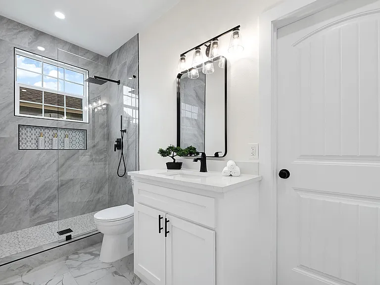2412 Lucas St — Photo 11