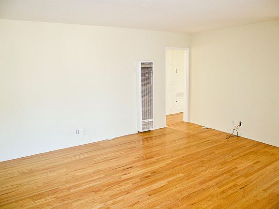 3rd image of 4802 Towers St