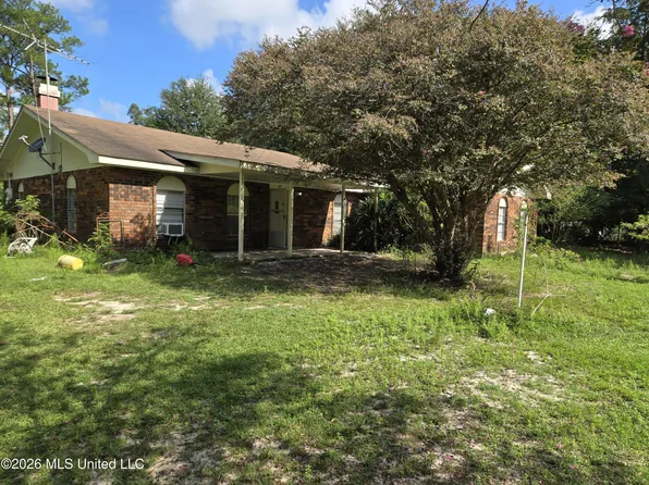 247 Lakeside Dr, Carriere, MS 39426