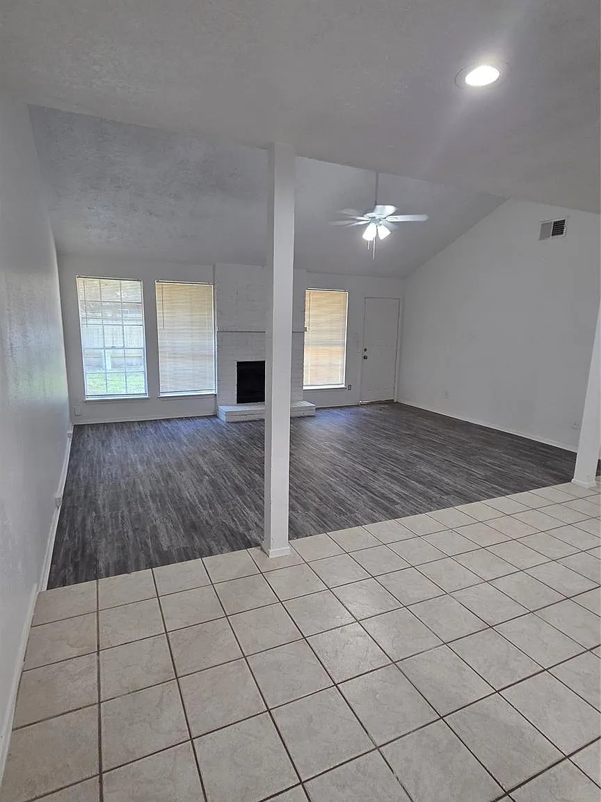 4 bed, 2.0 bath, 1394 sqft, $1,600 — Photo 3