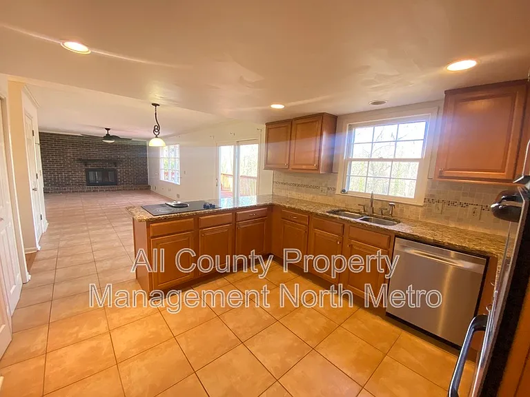 320 Six Branches Ct — Photo 7