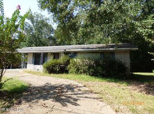 11 Woodside Ct, Natchez, MS 39120