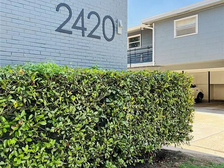 2420 McDuffie St — Photo 1
