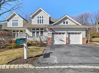 21 Barkman Way, Chester, NJ 07930