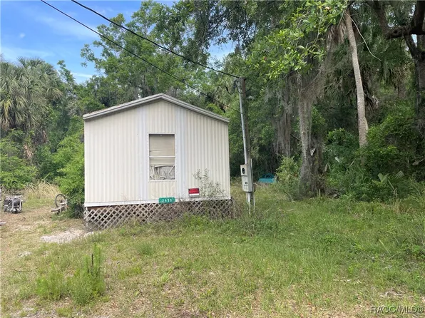 2430 S Stanley Ter, Homosassa, FL 34448