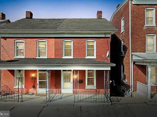 213 1st Ave, Red Lion, PA 17356