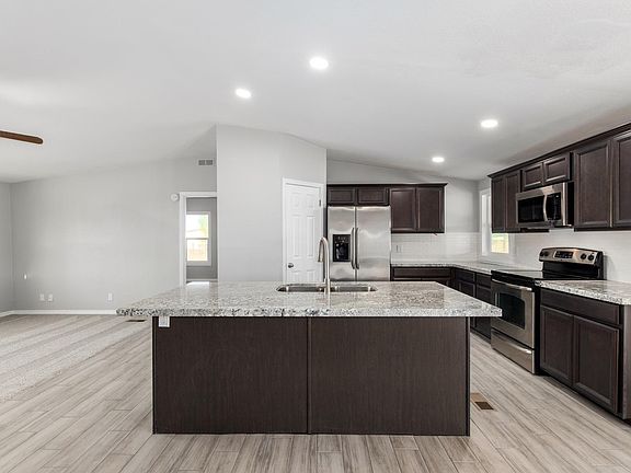 4th image of 52615 W Mayer Blvd