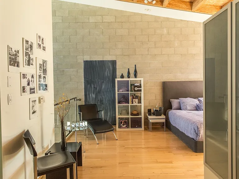 717 N Highland Ave #9 — Photo 24