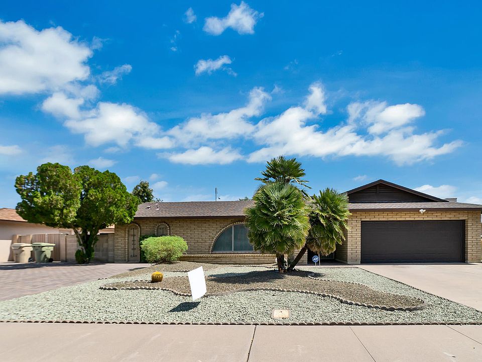 1st image of 8207 N 51st Dr