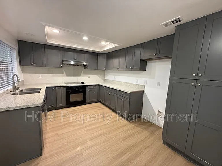 51 Sparrowhawk — Photo 18