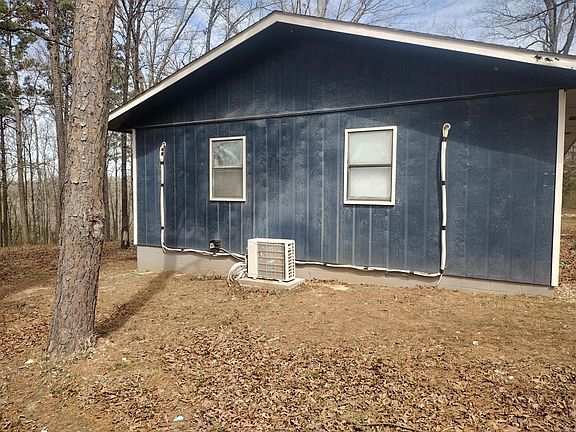 3rd image of 813 Sawmill Rd