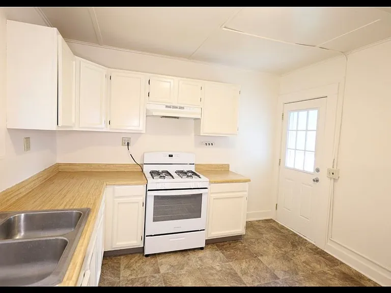 226 Davidson Ave #226 — Photo 3