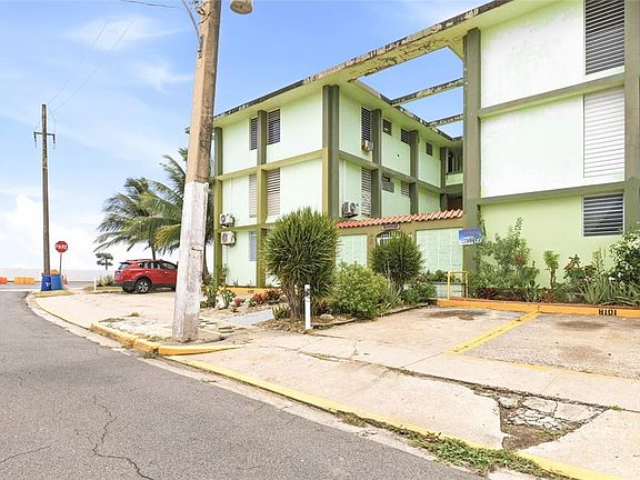 2nd image of 10 CALLE COVALLE GANDIA STREET #201 B