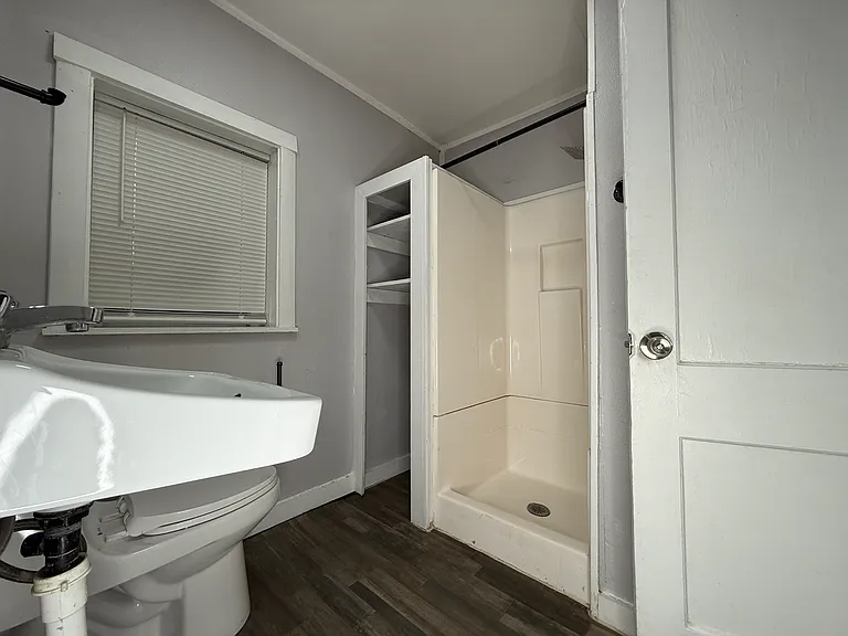 660 Riverside Dr #6 — Photo 3