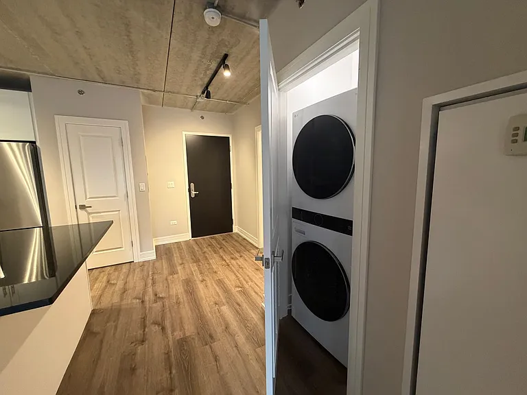 955 W Carmen Ave #204 — Photo 3