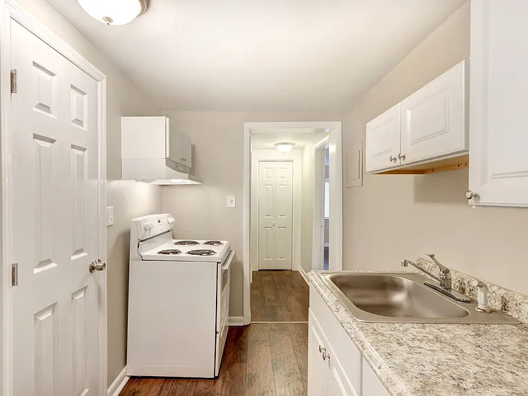 634 East Park Avenue — Photo 5