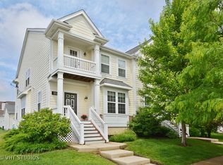 195 Gillett St #B, Sugar Grove, IL 60554