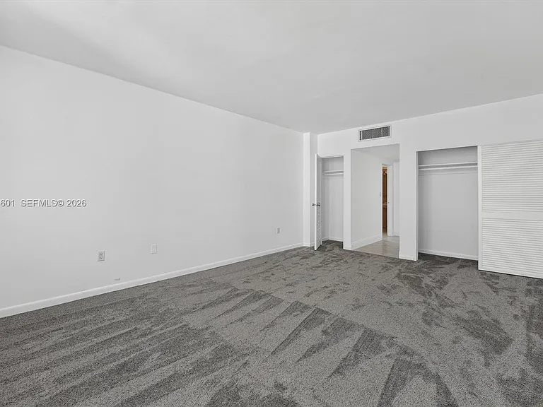 5001 Collins Ave #9H — Photo 11